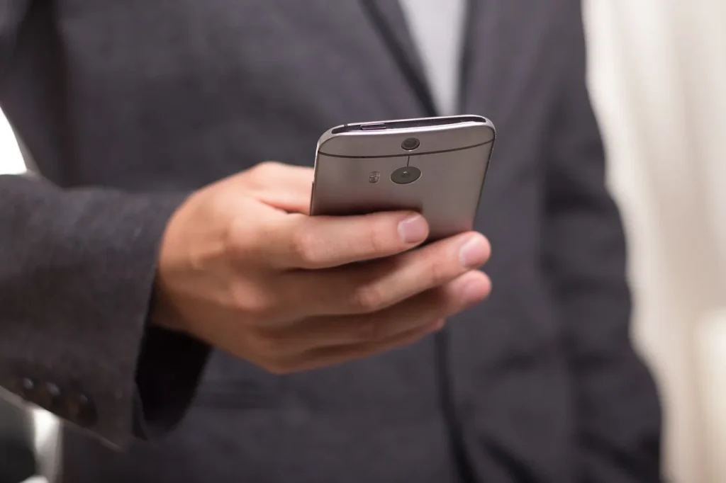telephone-call-from-0800-761-3372