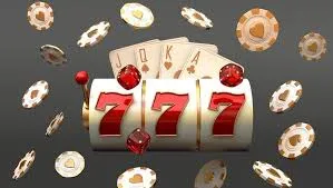 Lucky sevens slot machine with cards and chips.